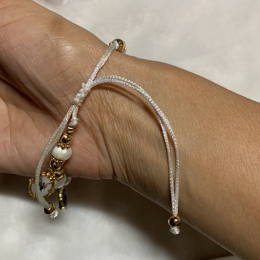 Bracelets - Picture 3 of 6